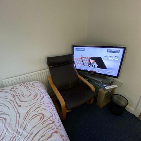 Freedom Hostel Radcliffe エクステリア 写真
