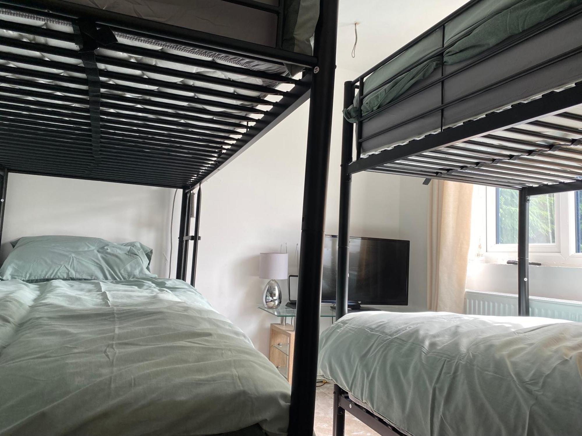 Freedom Hostel Radcliffe エクステリア 写真